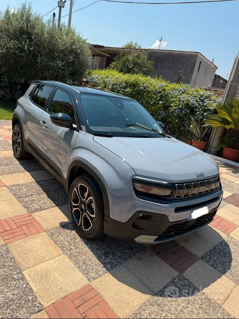 Jeep Avenger Summit 2025 photo 3