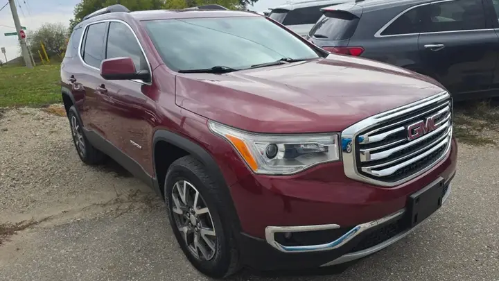 GMC Acadia 2017 photo 2