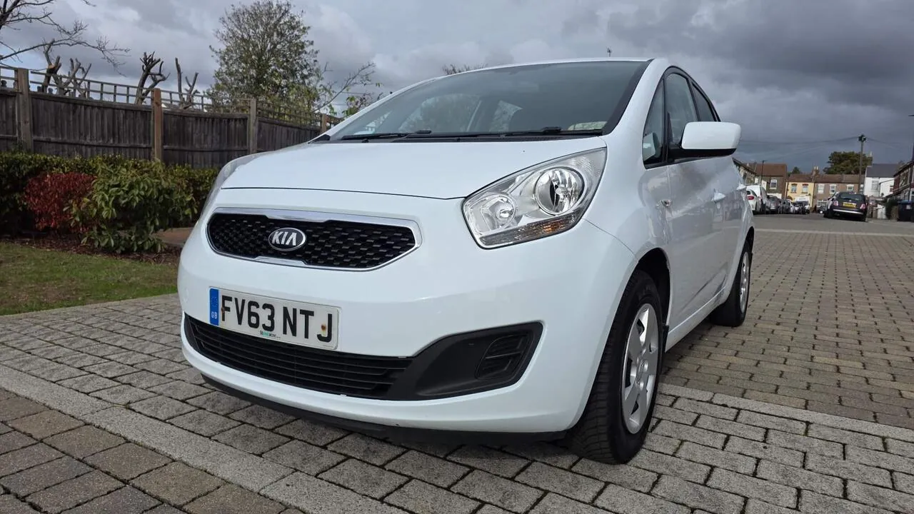 Kia Venga 2013 photo 3