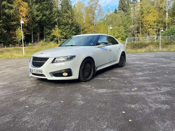 Saab 9-5 2011 photo 2