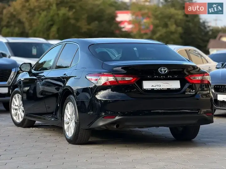 Toyota Camry 2017 photo 5