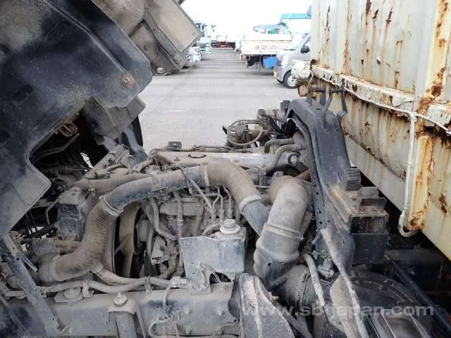 Isuzu Forward 2006 photo 5