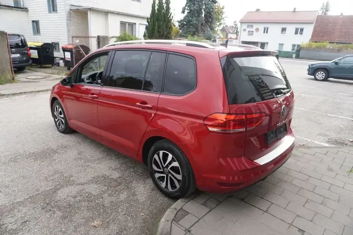 Volkswagen Touran 2023 photo 3