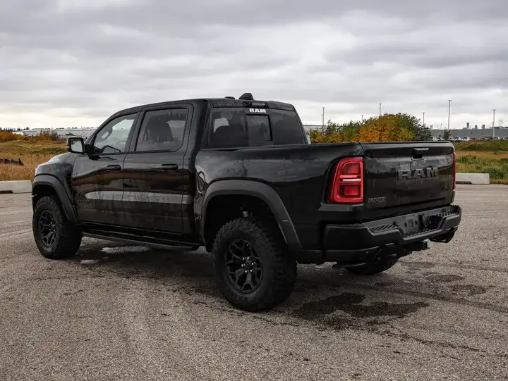 Ram 1500 2025 photo 2
