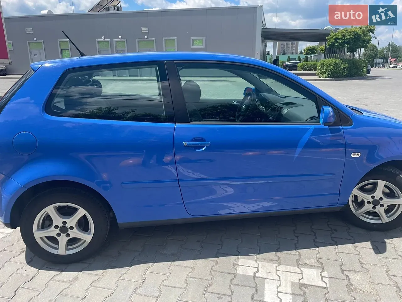 Volkswagen Polo 2004 photo 2