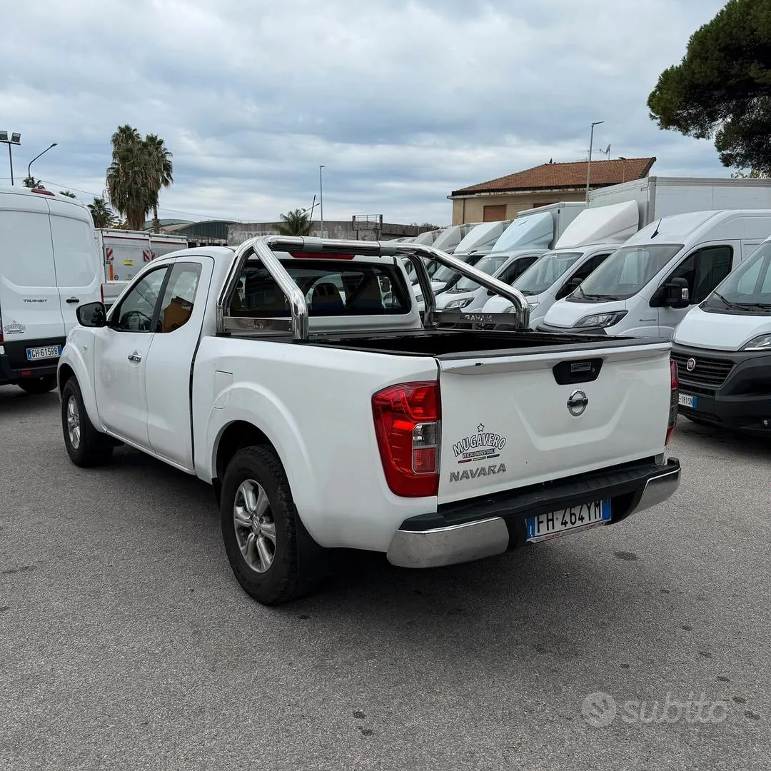 Nissan Navara 2017 photo 3