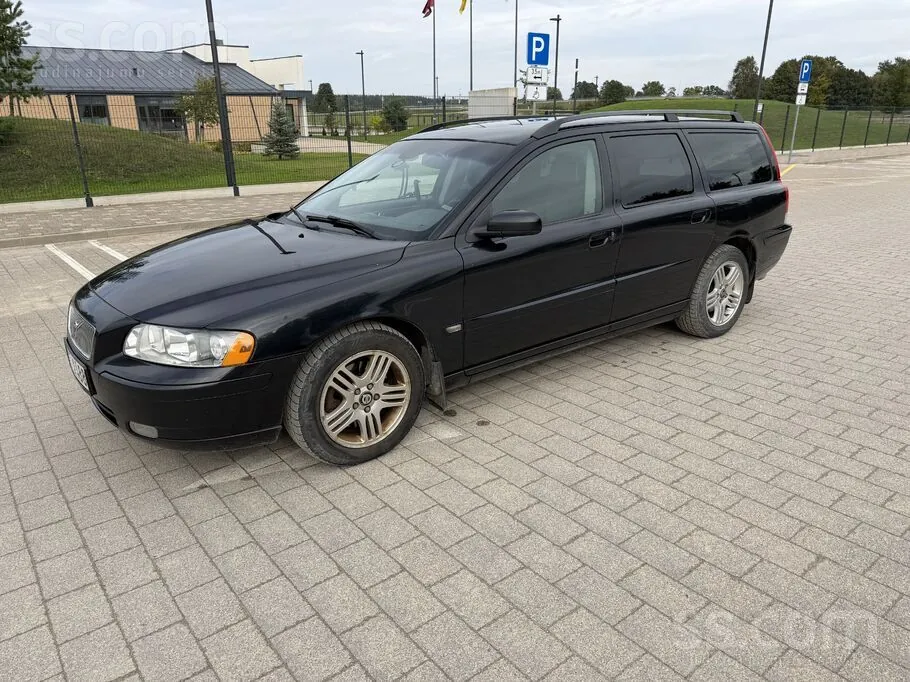 Volvo V70 2006 photo 2