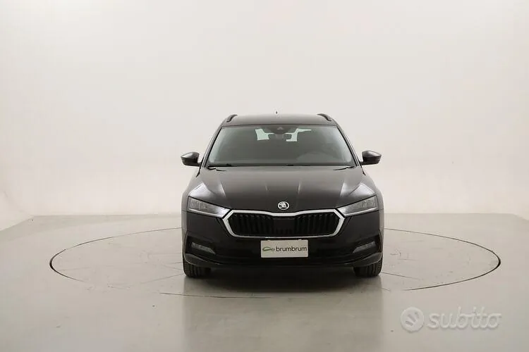 Skoda Octavia 2023 photo 2