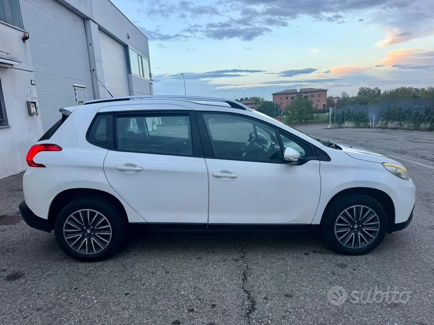 Peugeot 2008 2014 photo 4