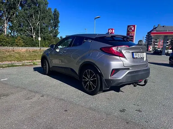 Toyota C-Hr 2017 photo 4