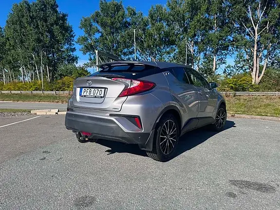 Toyota C-Hr 2017 photo 3