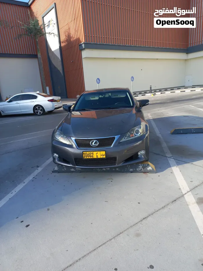 Lexus Is 2012 photo 4