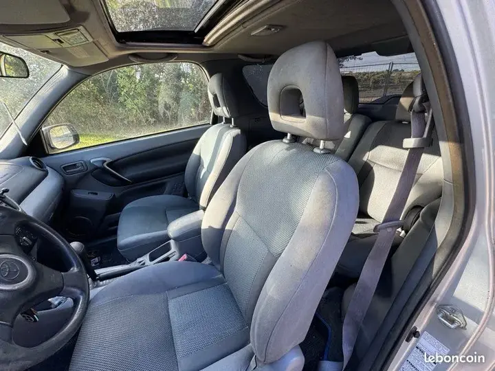 Toyota Rav4 2000 photo 2