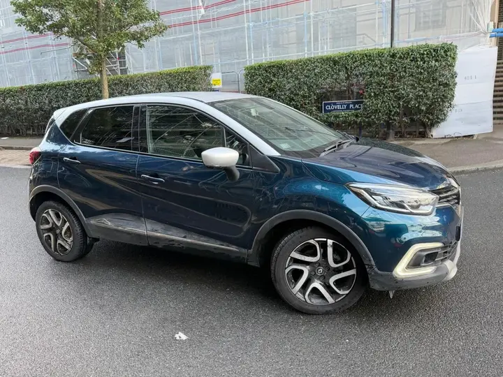 Renault Captur 2018 photo 2