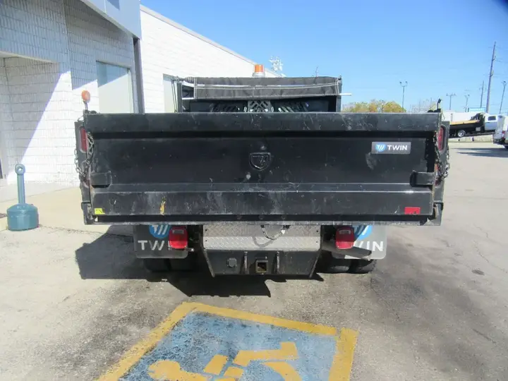 Ford F-550 2024 photo 5