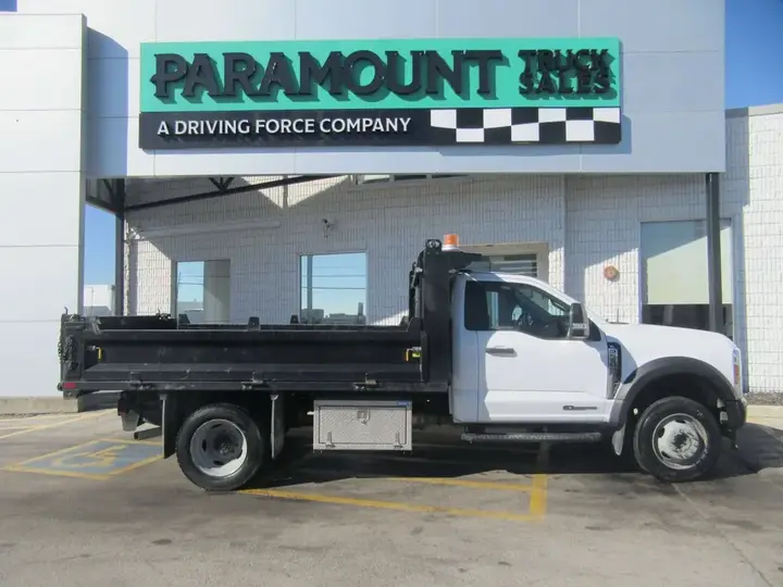 Ford F-550 2024 photo 2