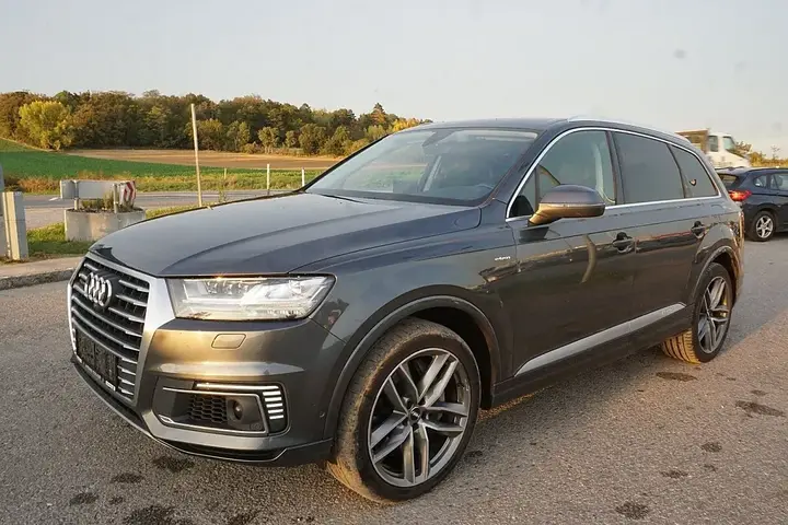 Audi Q7 2018 photo 3