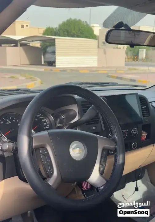 Chevrolet Silverado 2010 photo 3