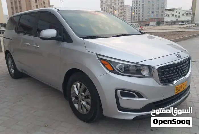 Kia Sedona 2020 photo 3