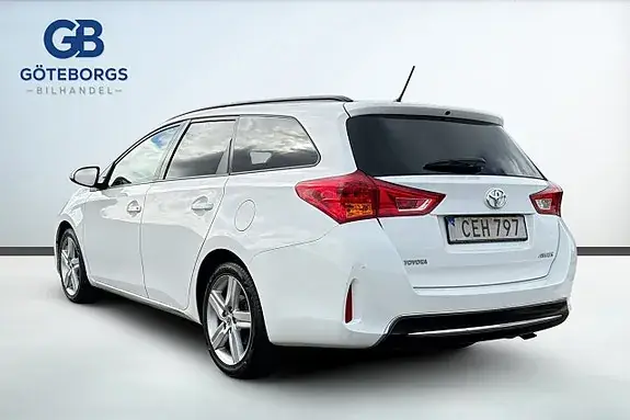 Toyota Auris 2014 photo 4