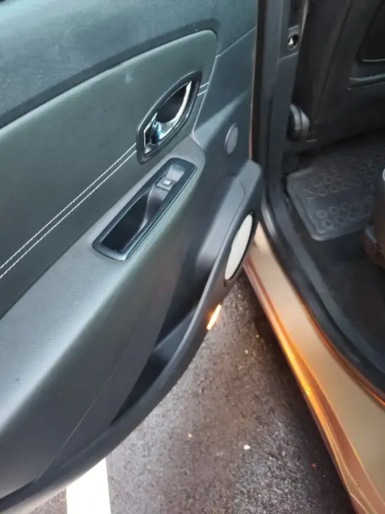 Renault Scénic 2016 photo 3