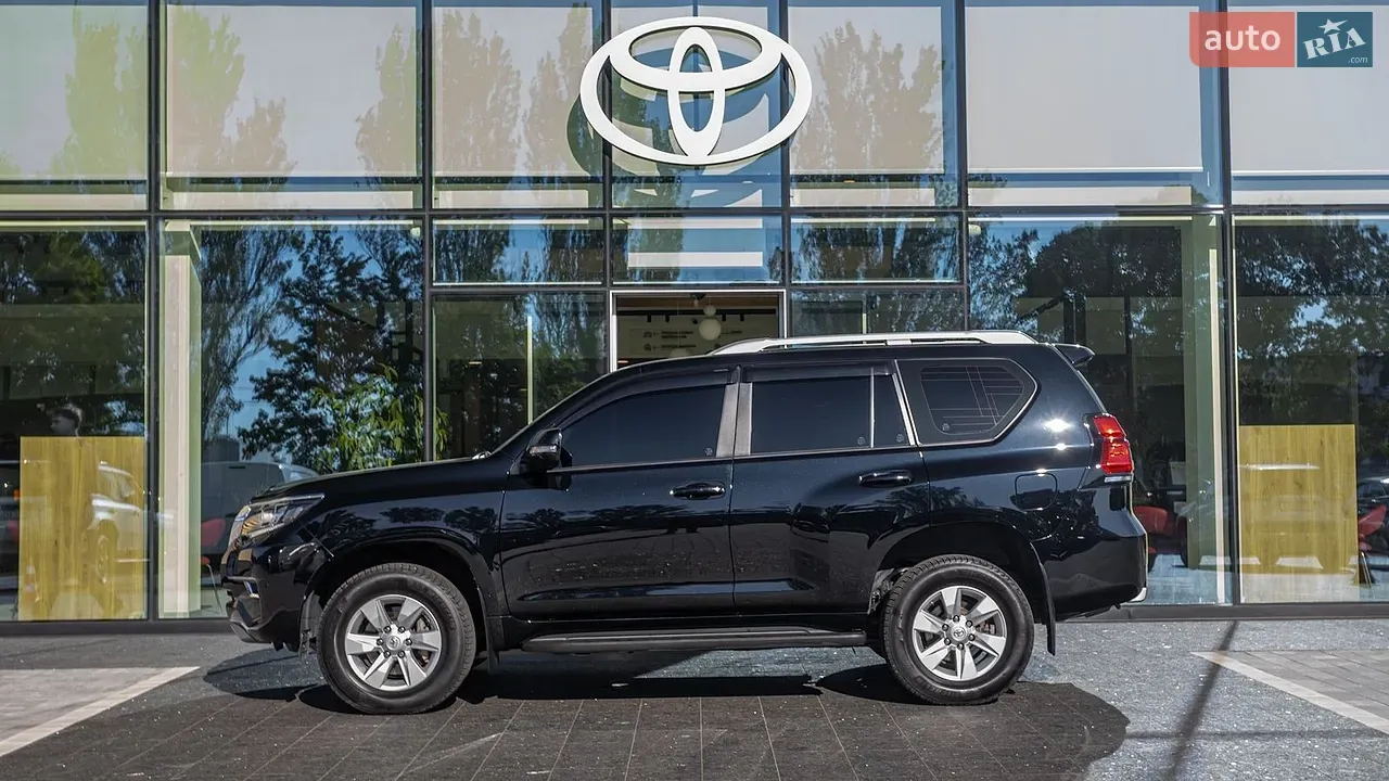 Toyota Land Cruiser Prado 2021 photo 3