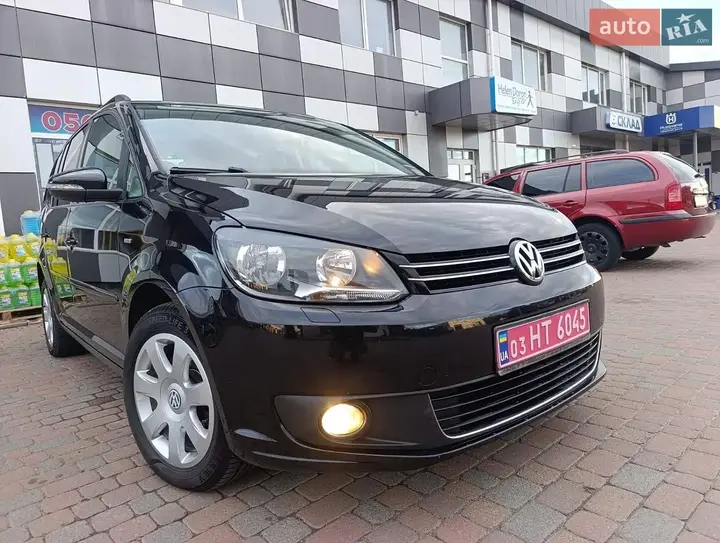 Volkswagen Touran 2013 photo 3