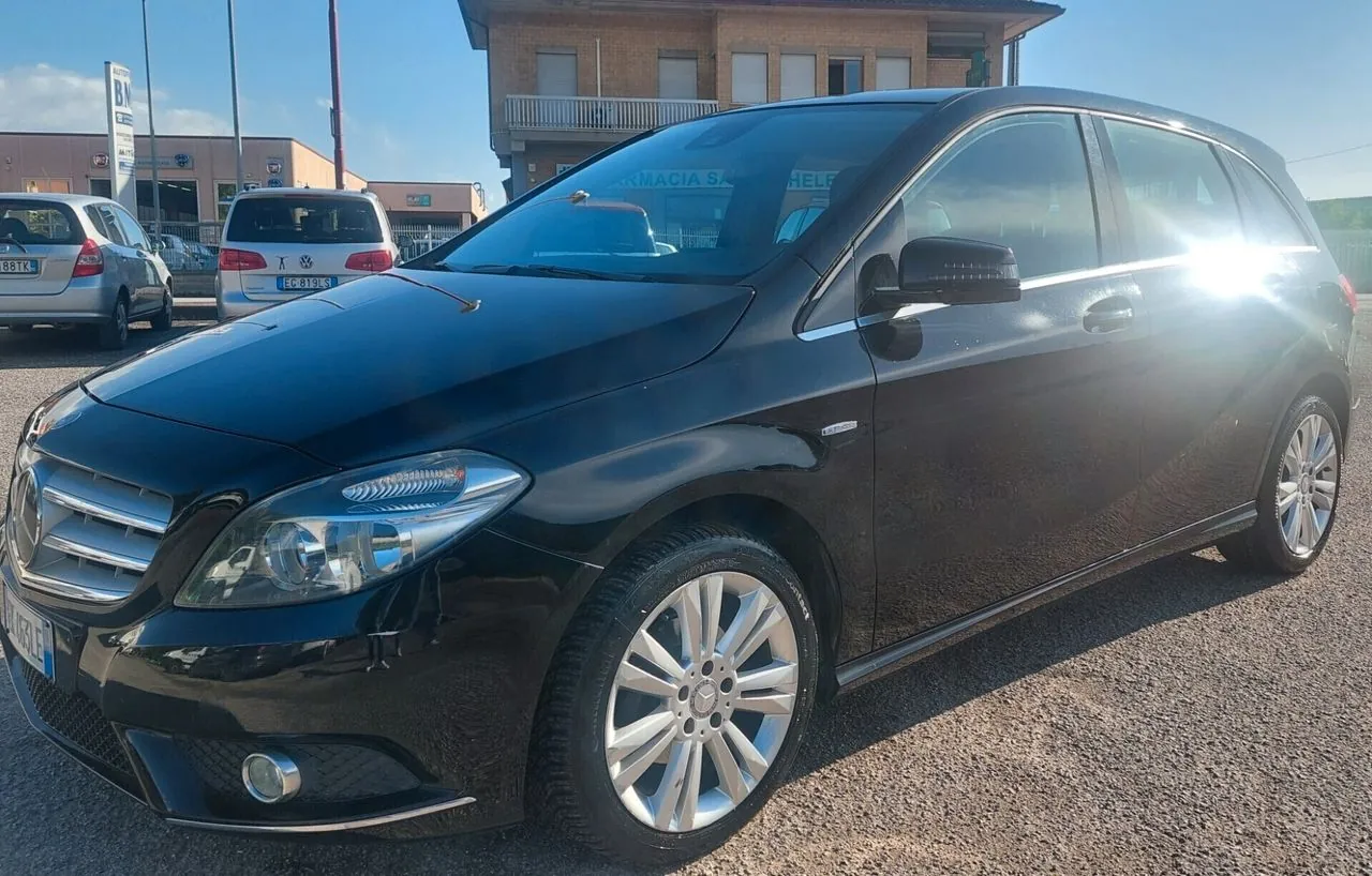 Mercedes-Benz B 180 2011 photo 3