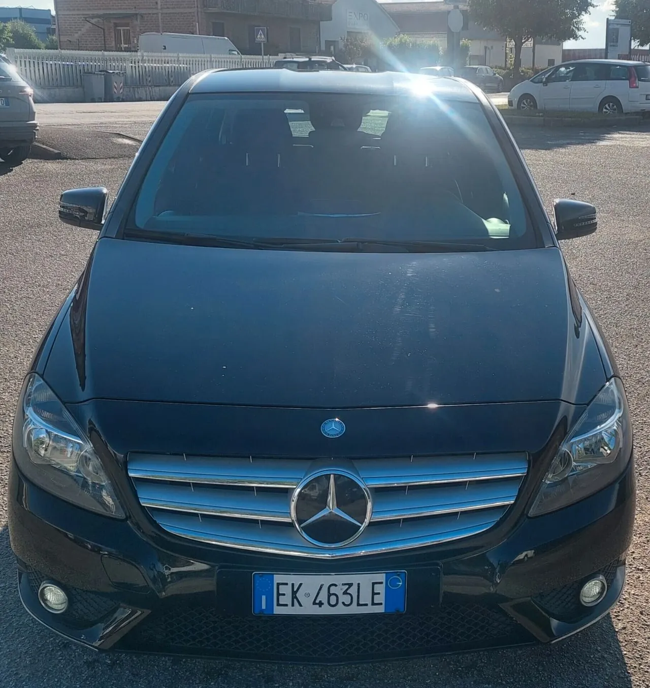 Mercedes-Benz B 180 2011 photo 2