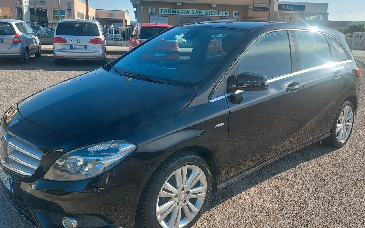 Mercedes-Benz B 180 2011 photo 4