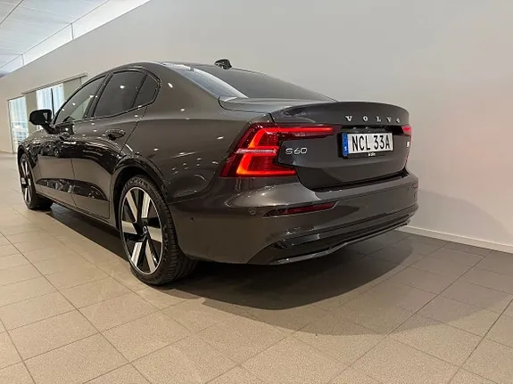 Volvo S60 2024 photo 5