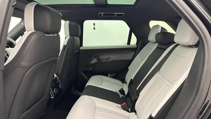 Land Rover Range Rover Sport 2025 photo 4