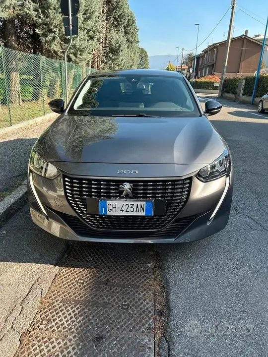 Peugeot 208