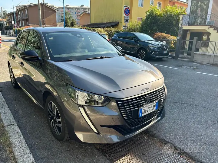 Peugeot 208 2022 photo 2
