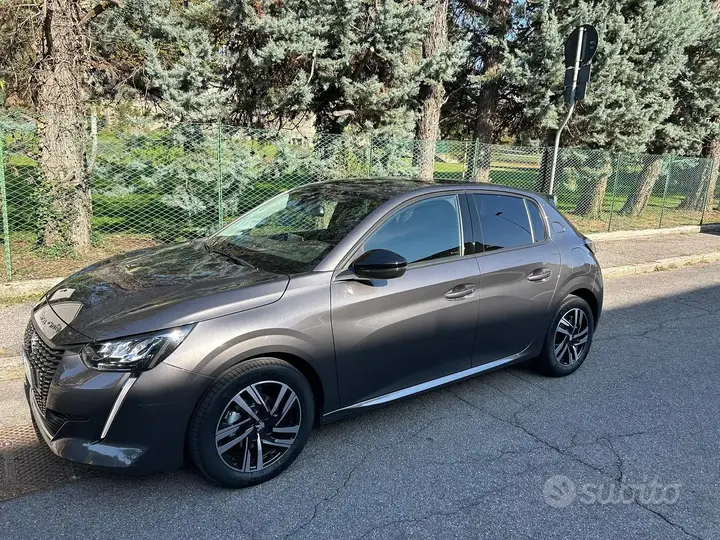Peugeot 208 2022 photo 3