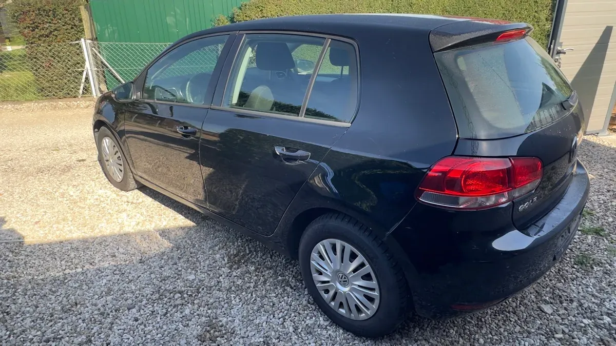 Volkswagen Golf 2011 photo 3