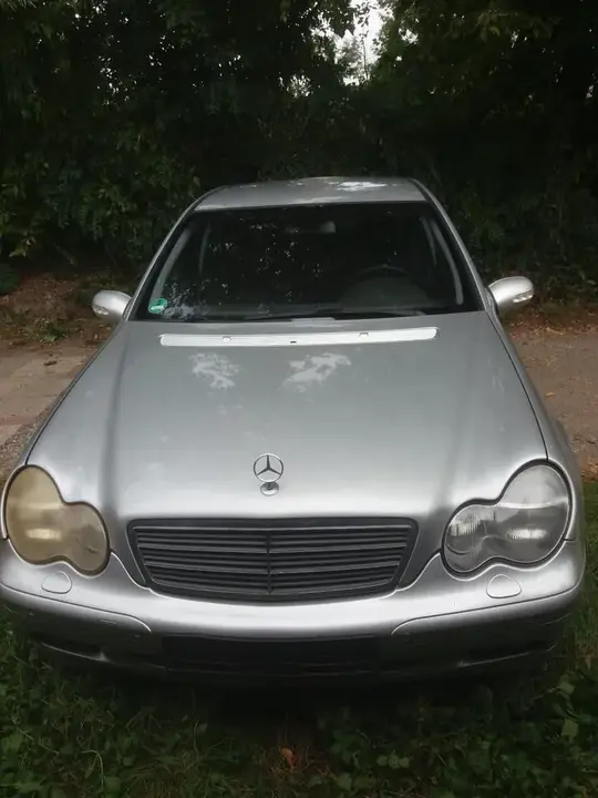 Mercedes-Benz C180