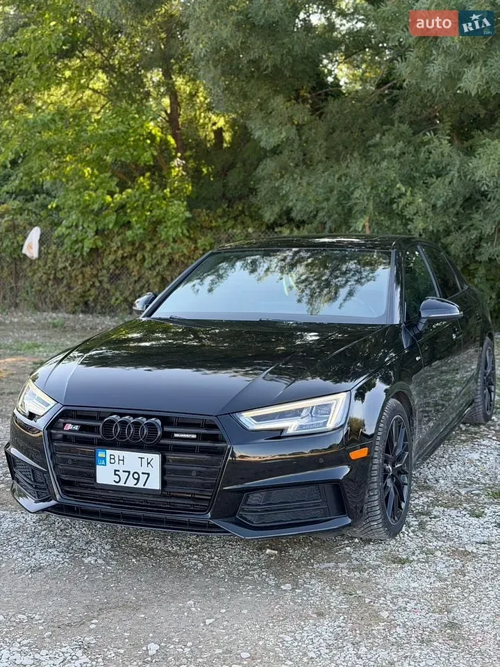 Audi A4 2017 photo 4