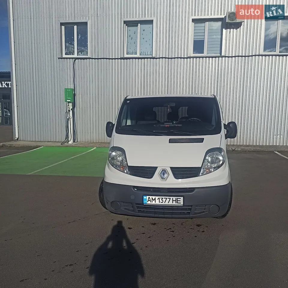 Renault Trafic 2008 photo 2