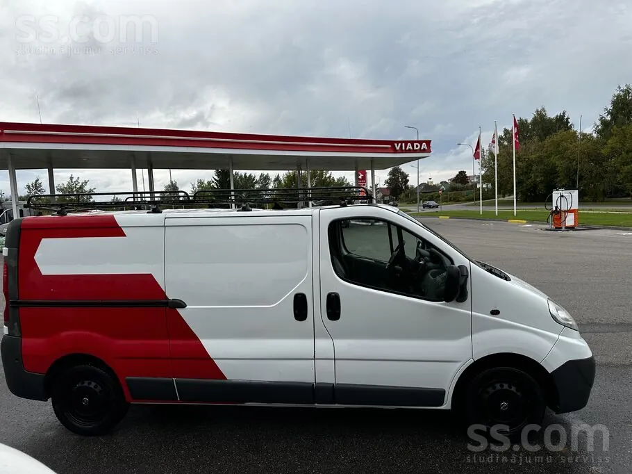 Opel Vivaro 2013 photo 5