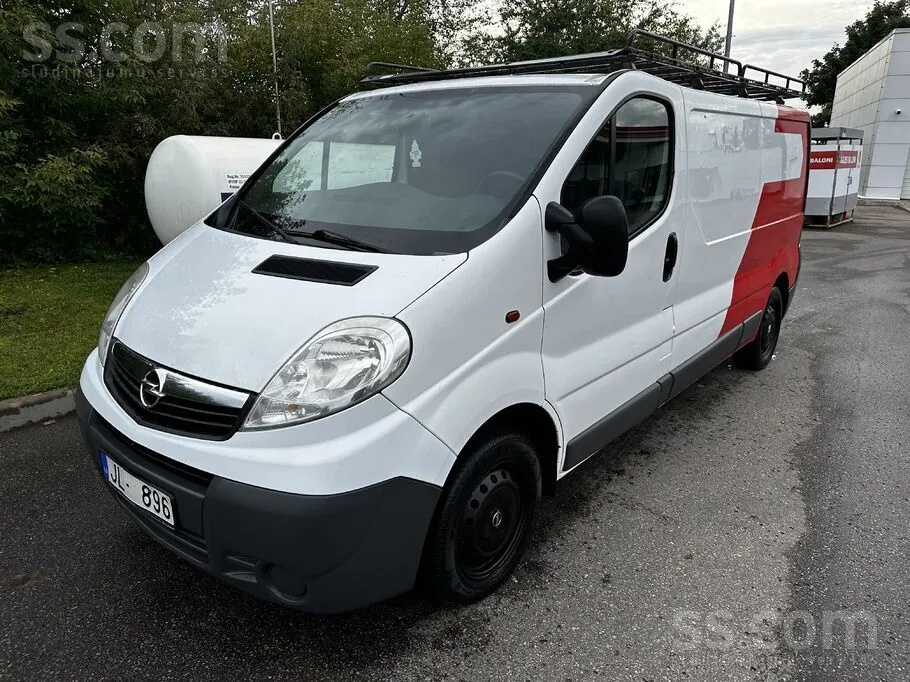 Opel Vivaro 2013 photo 2