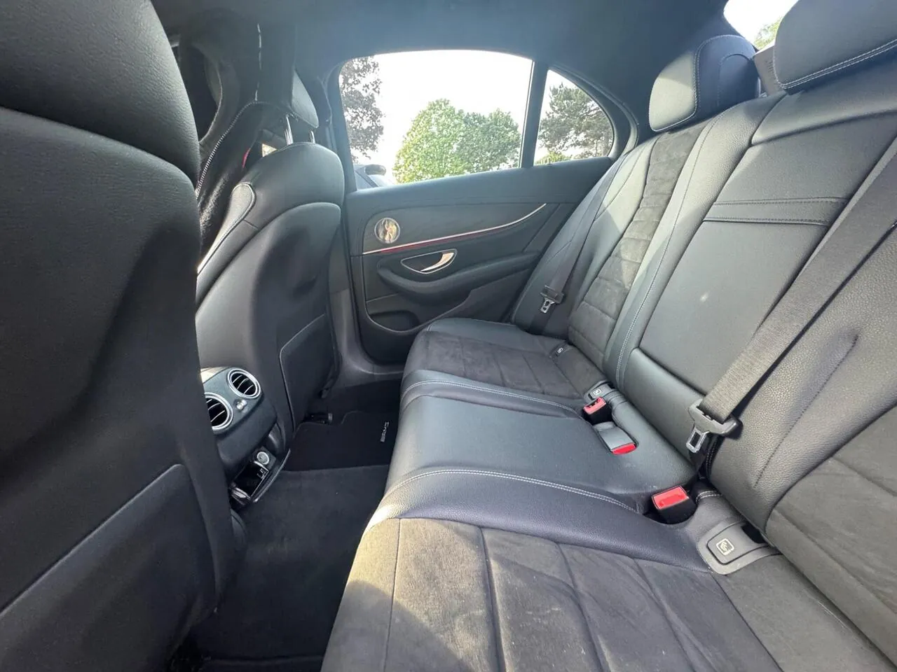 Mercedes-Benz E-Class 2017 photo 4