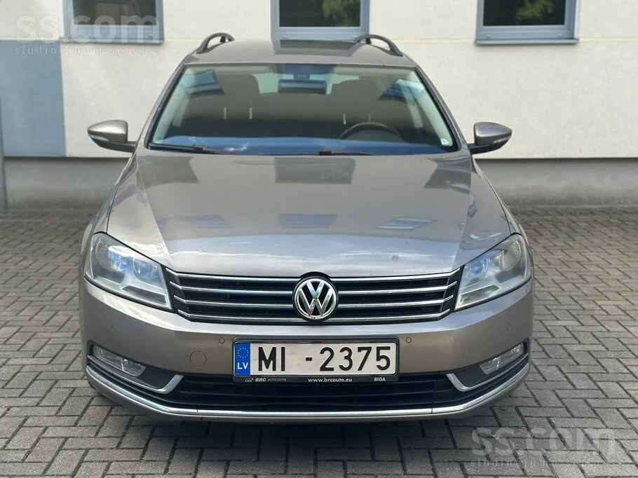 Volkswagen Passat 2011 photo 5