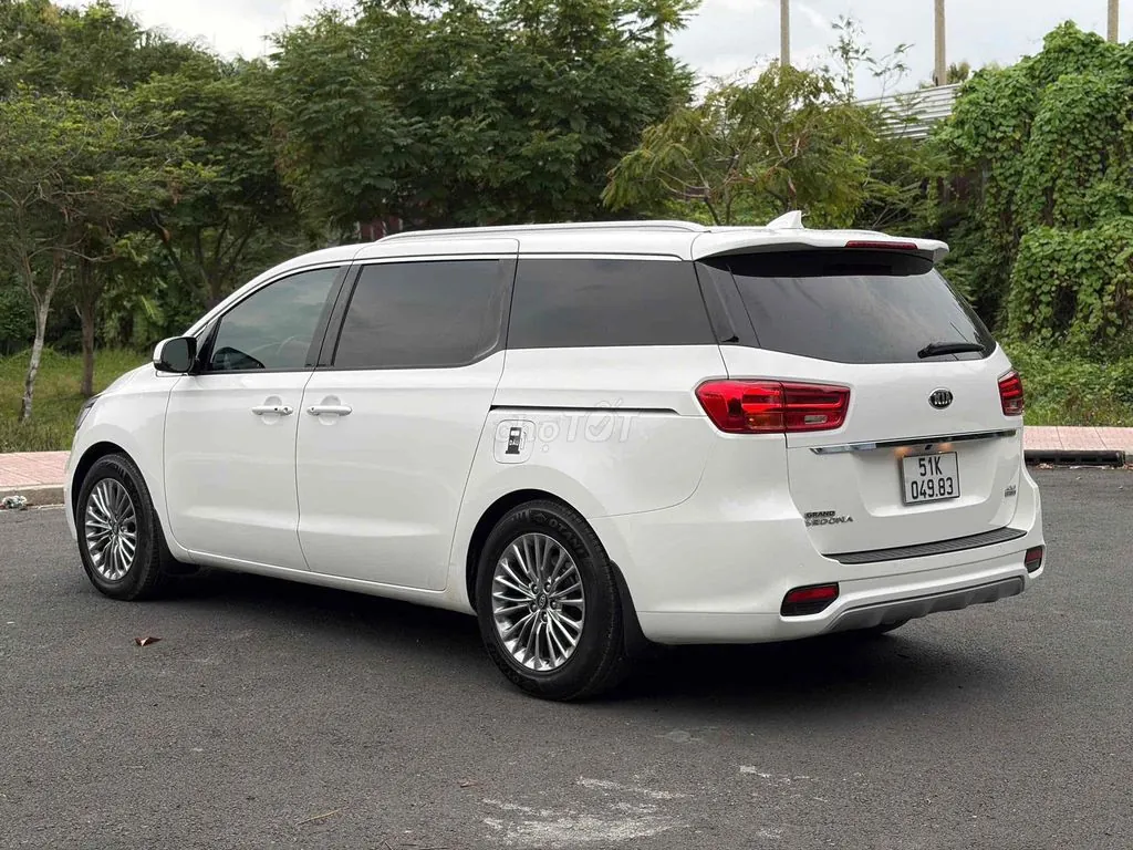 Kia Sedona 2021 photo 4