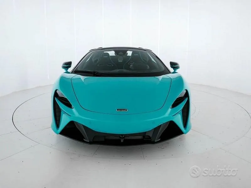 Mclaren Artura 2025 photo 3
