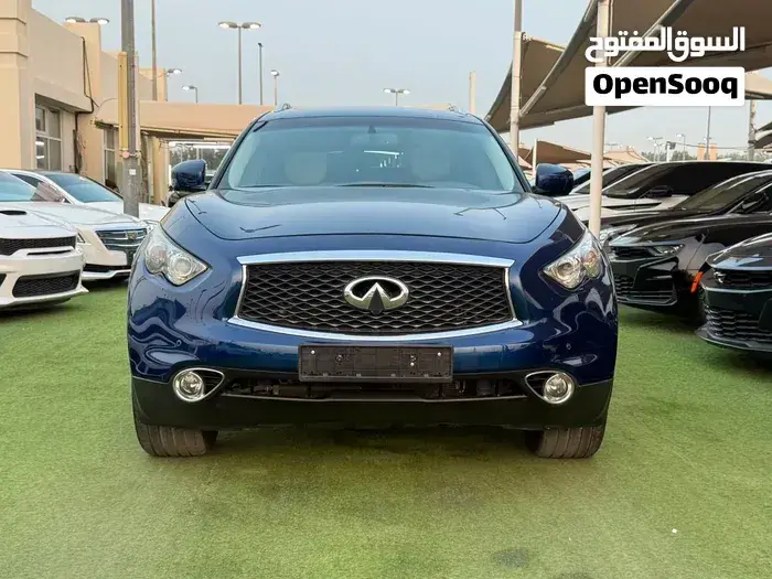 Infiniti Q70