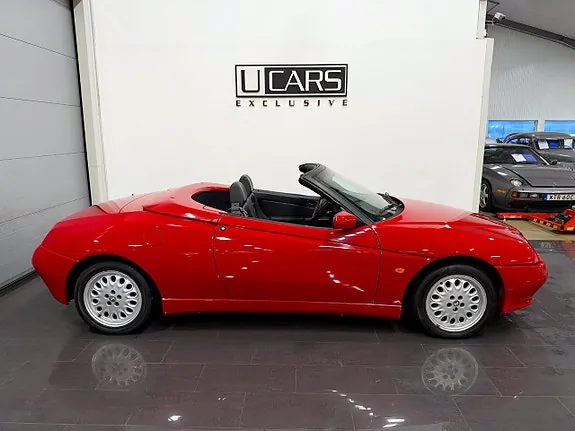 Alfa Romeo Spider 1995 photo 2