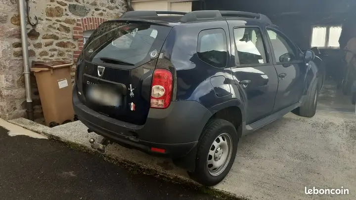 Dacia Duster 2012 photo 2