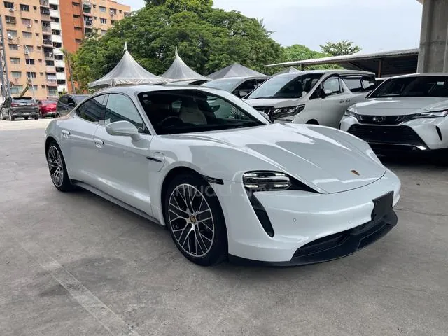 Porsche Taycan