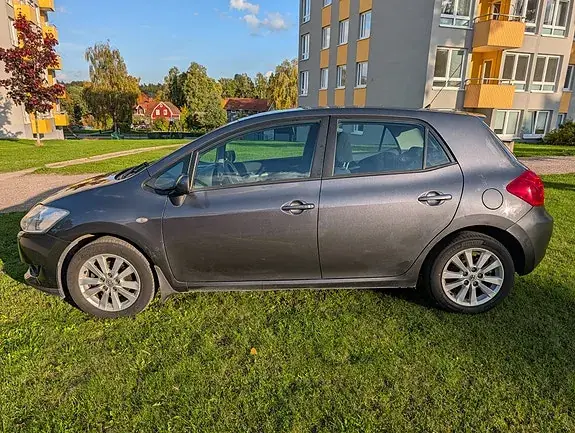 Toyota Auris 2007 photo 2